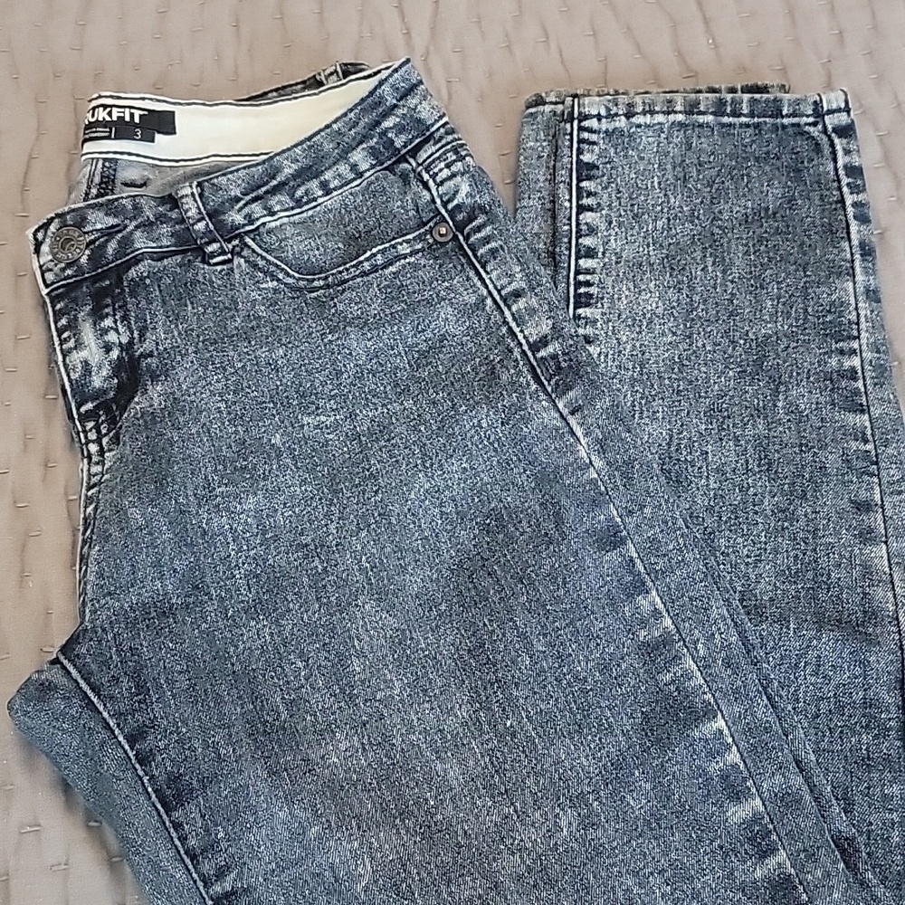 Trukfit Acid Wash Super Soft Lightweight Jeans 👖